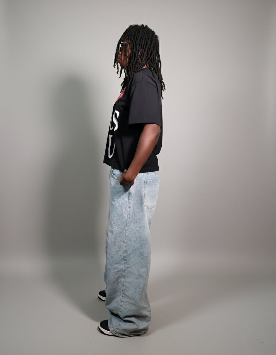 "JESUS LOVES U" BLACK CROPPED TEE