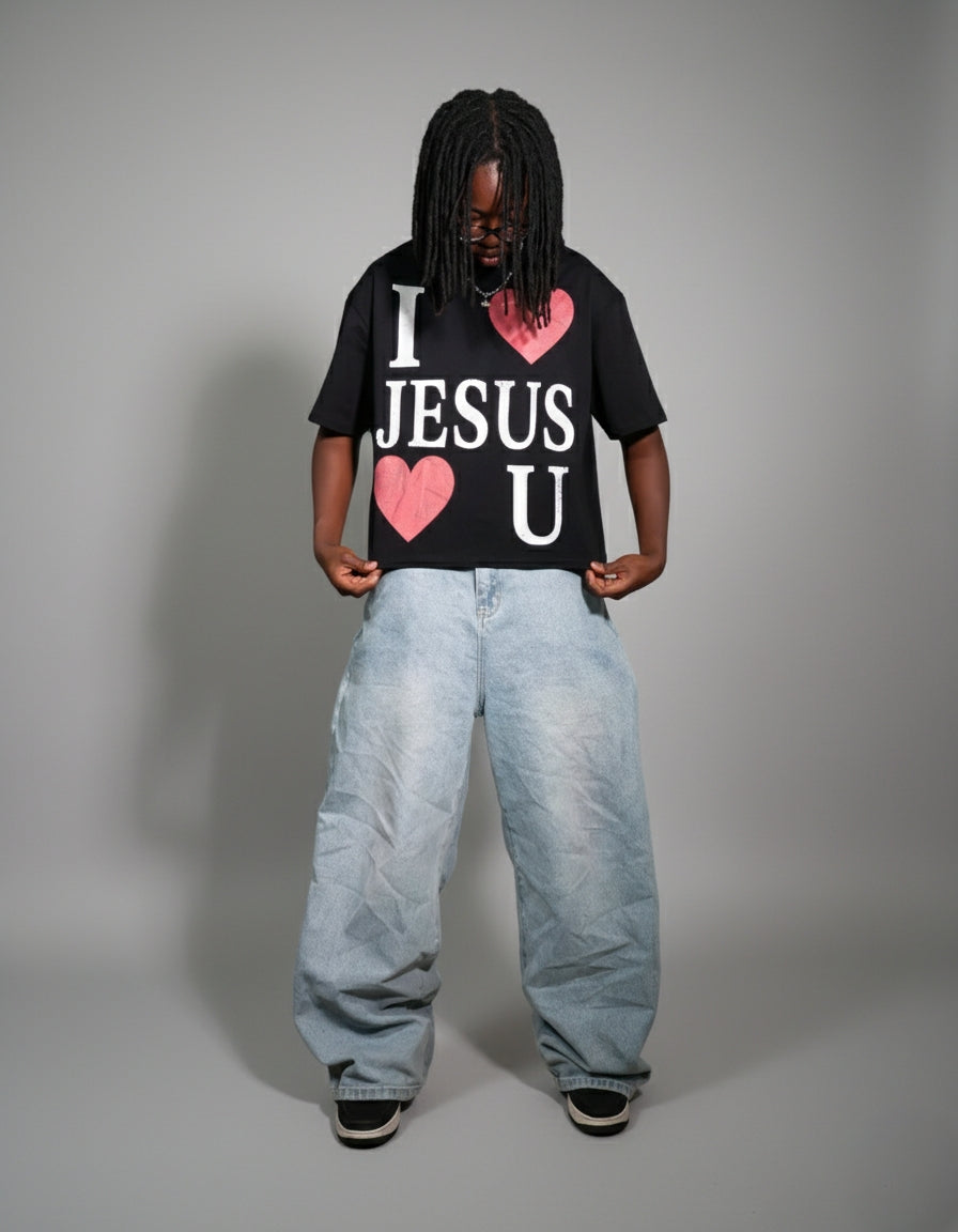 "JESUS LOVES U" BLACK CROPPED TEE