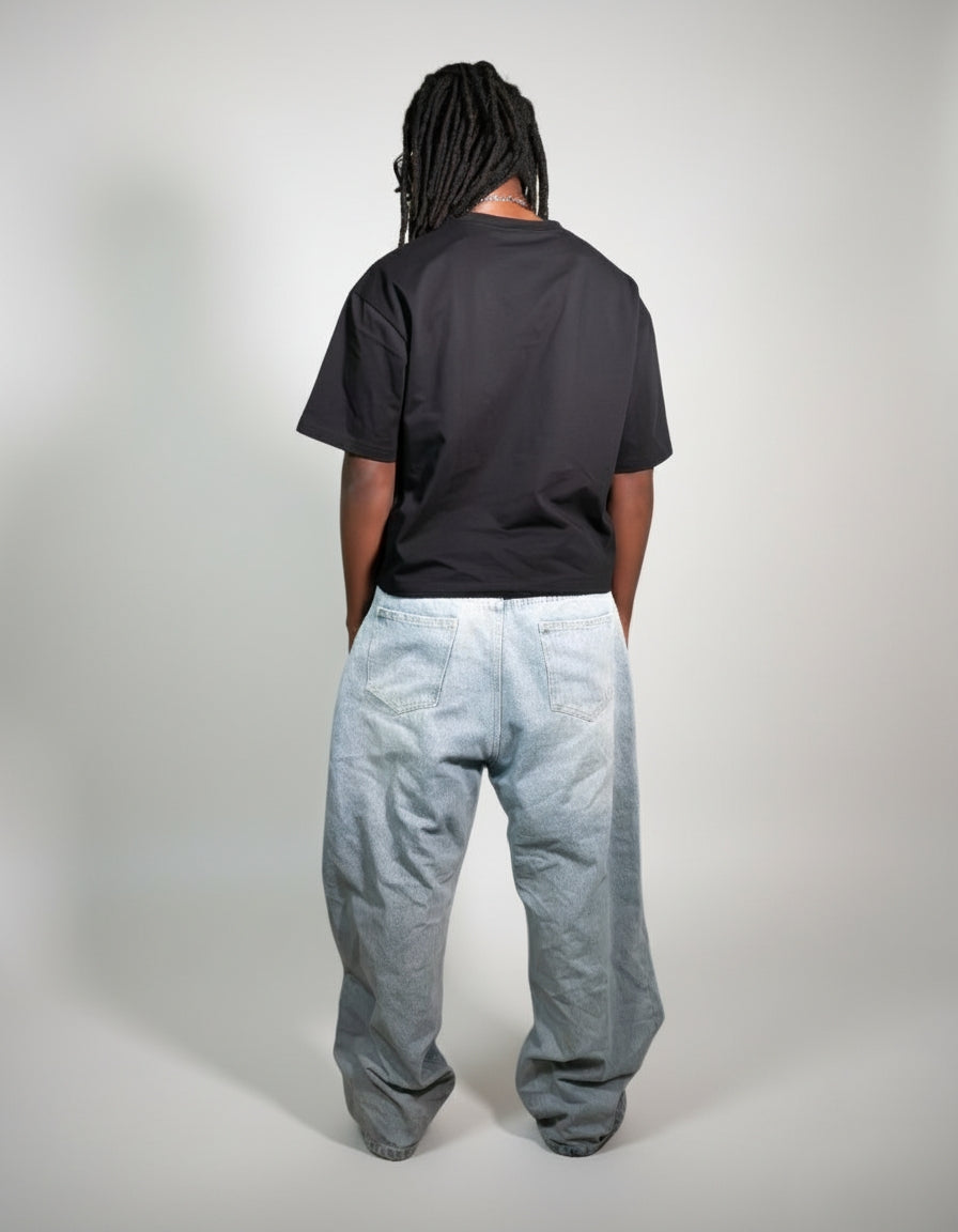 "JESUS LOVES U" BLACK CROPPED TEE